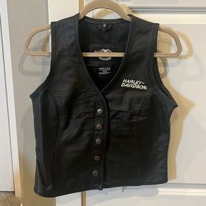 Women’s Harley Davidson Leather Vest Size Medium slim fit